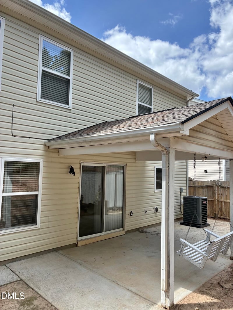 2909 Glade Aster Ct, Raleigh, NC 27604