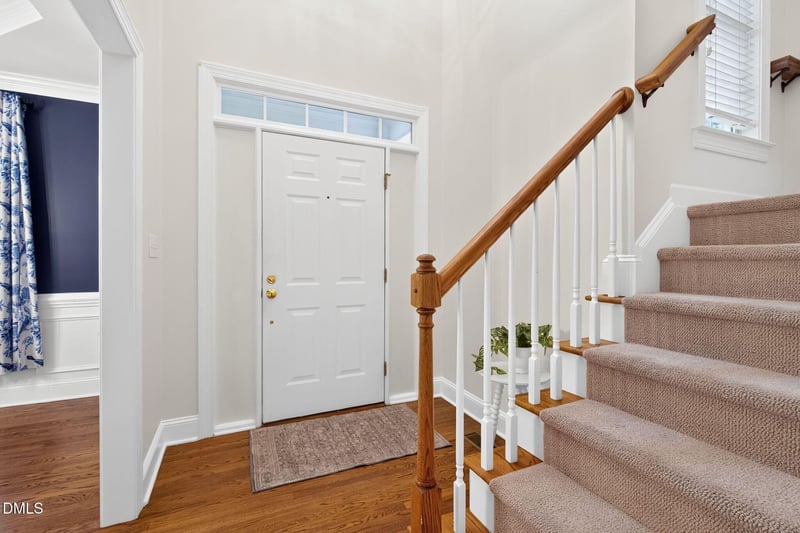 2909 Whitehart Ln, Raleigh, NC 27606