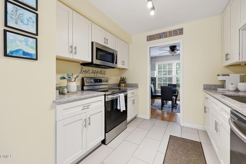 2912 Wycliff Rd, Raleigh, NC 27607