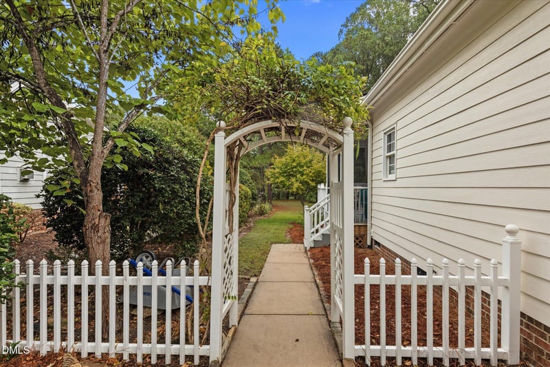 2921 Oak Bridge Dr, Raleigh, NC 27610