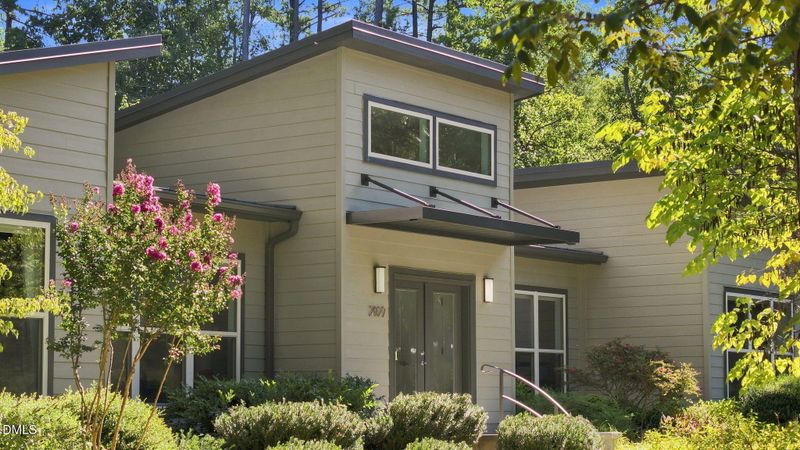 2927 Wade Rd, Durham, NC 27705
