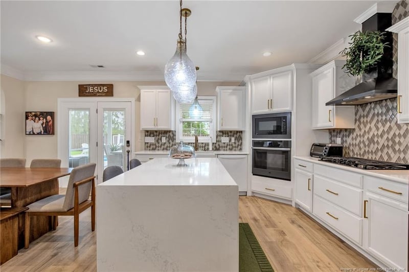 2945 Cragburn Pl, Fayetteville, NC 28306