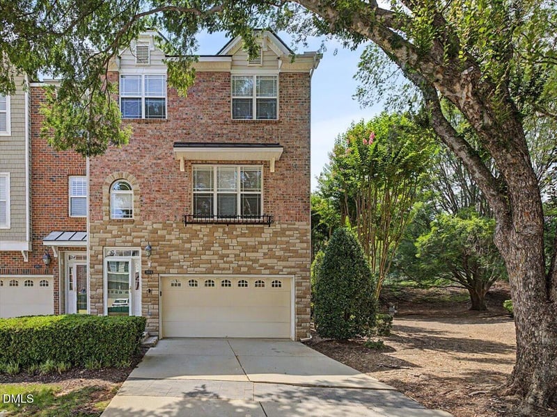 2949 Imperial Oaks Dr, Raleigh, NC 27614
