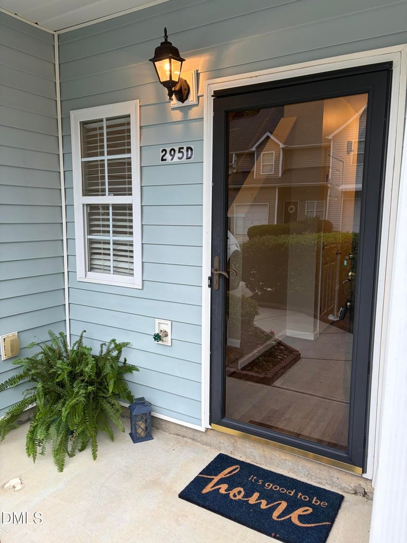 295 Plaza Dr #D, Chapel Hill, NC 27517