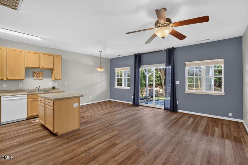 295 Plaza Dr #D, Chapel Hill, NC 27517