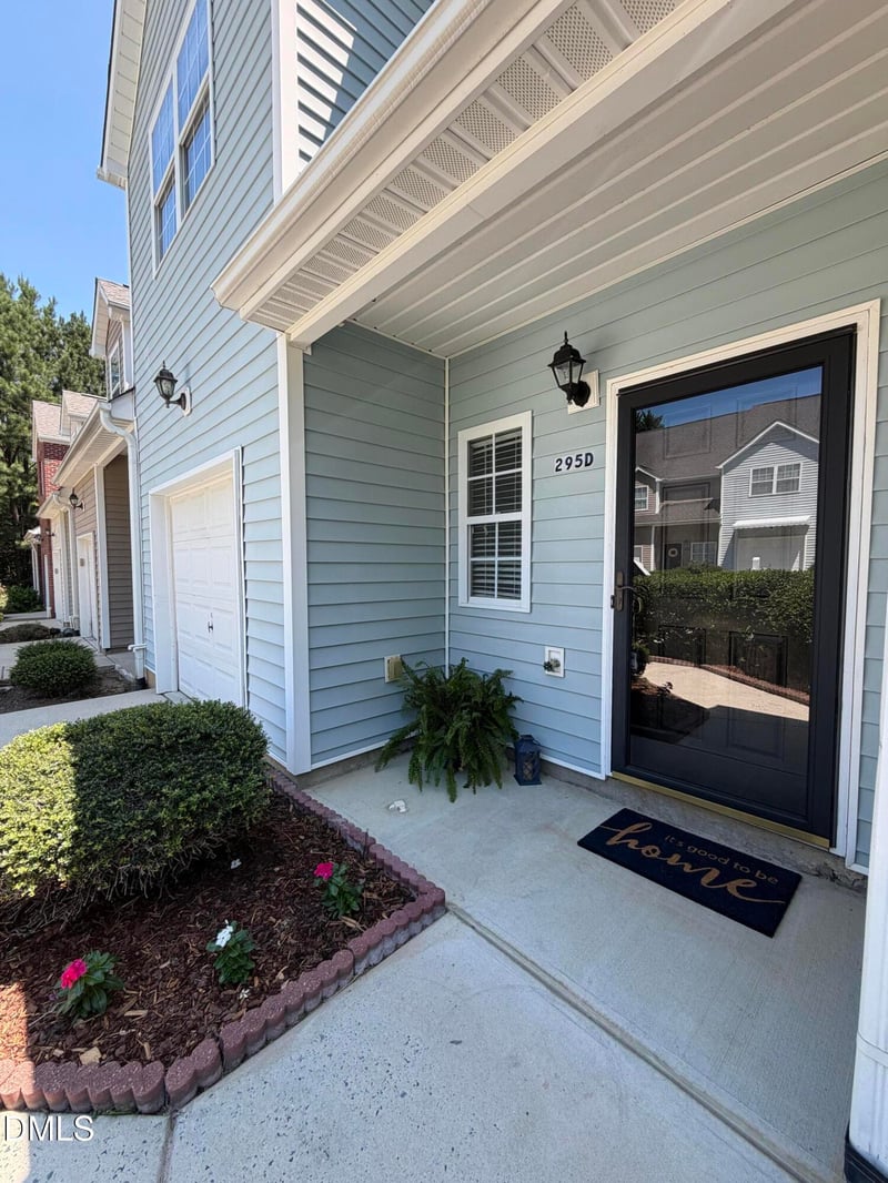 295 Plaza Dr #D, Chapel Hill, NC 27517