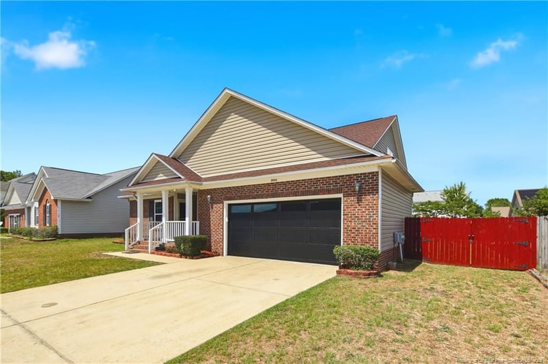 2955 Dalmation Dr, Hope Mills, NC 28348