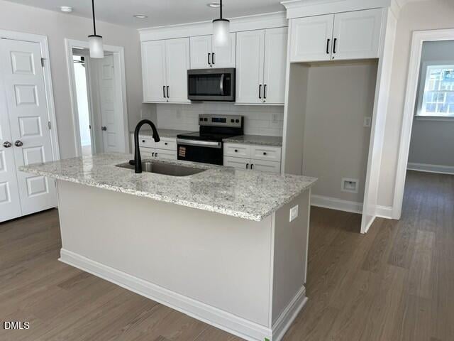 299 S Main St, Four Oaks, NC 27524