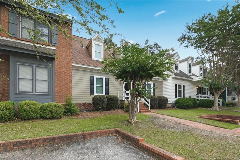 2990 Delaware Dr, Fayetteville, NC 28304