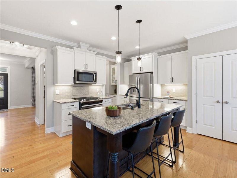 30 Grandwood Cir, Durham, NC 27712