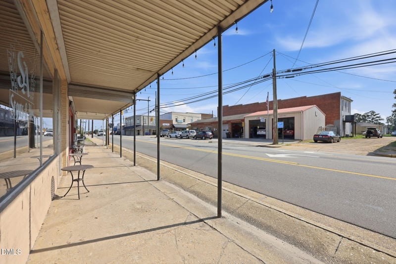 30 S Mckinley St, Coats, NC 27521