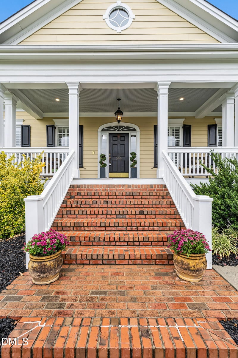 300 Belles Landing Ct, Cary, NC 27519