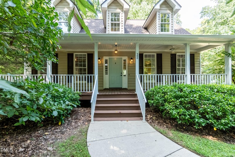 300 Cardinal Crest Ln, Wake Forest, NC 27587