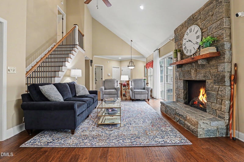 300 Cross Lake Dr, Fuquay Varina, NC 27526