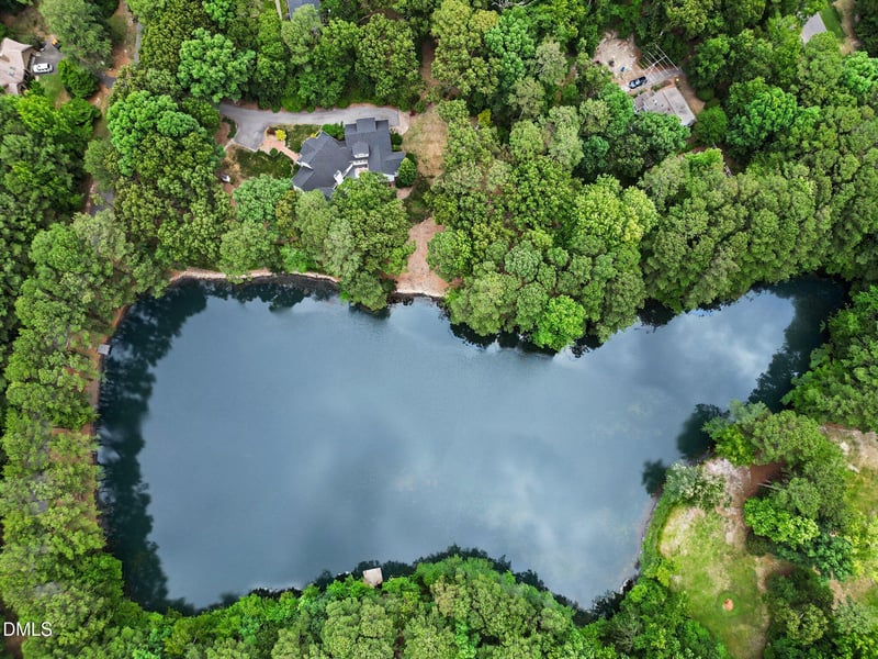 300 Cross Lake Dr, Fuquay Varina, NC 27526