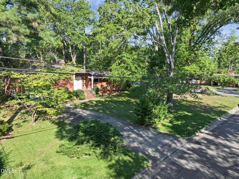 300 Sherrybrook Dr, Raleigh, NC 27610