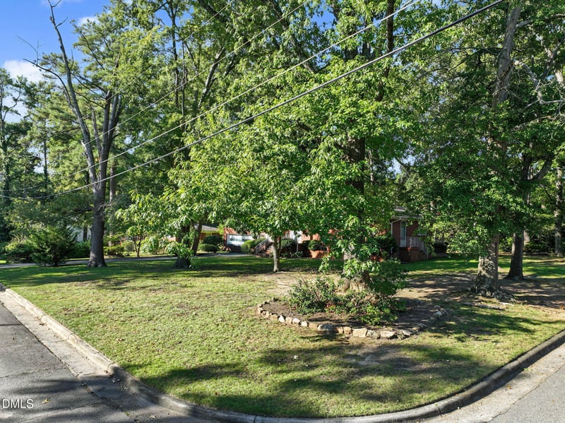 300 Sherrybrook Dr, Raleigh, NC 27610