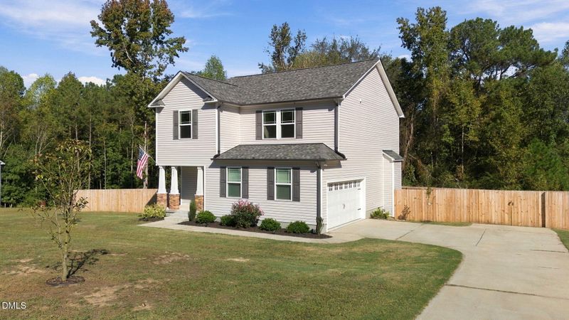 300 Starry Sky Dr, Benson, NC 27504