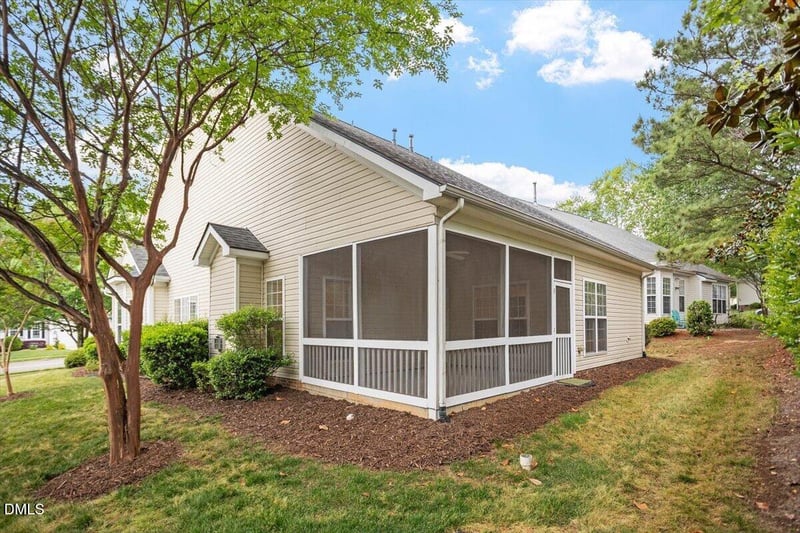 3005 Heritage Pines Dr, Cary, NC 27519