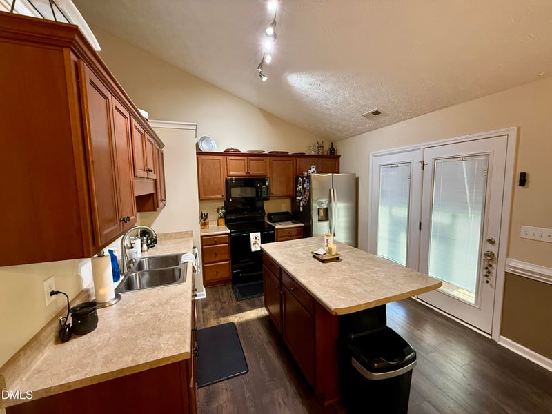 3006 Tettenbury Dr, Fayetteville, NC 28306