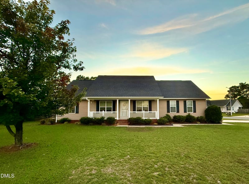 3006 Tettenbury Dr, Fayetteville, NC 28306