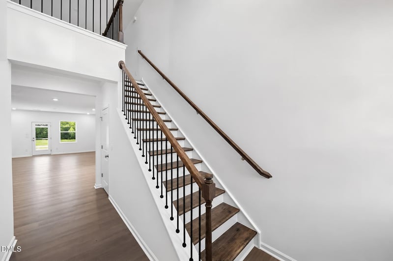 301 Beachcomber Dr, Lillington, NC 27546