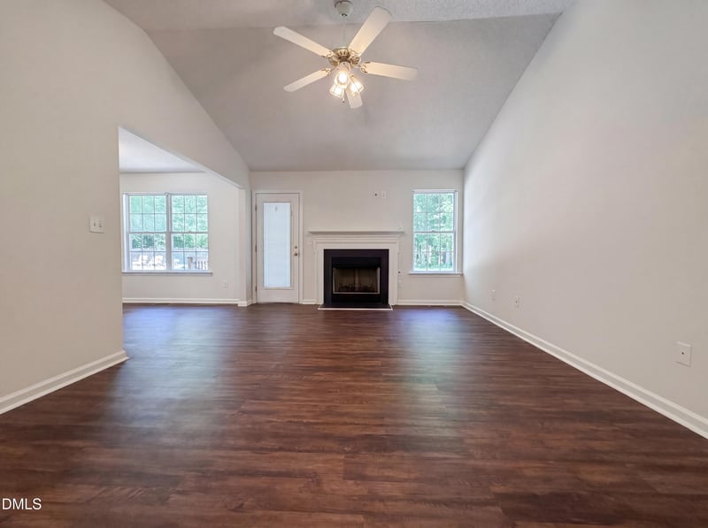 301 Hocutt Dr, Clayton, NC 27520