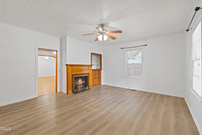 302 W E St, Erwin, NC 28339