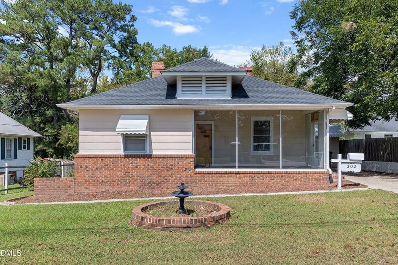 302 W E St, Erwin, NC 28339