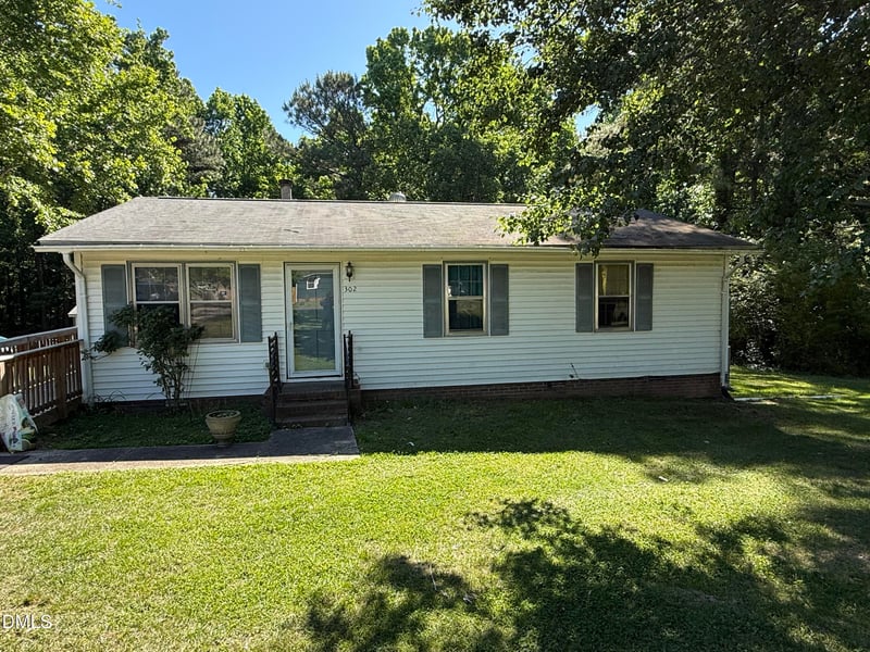 302 N Gaylee Lake Dr, Wendell, NC 27591