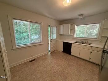 3021-3035 Medlin Dr, Raleigh, NC 27607