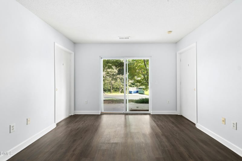 303 Smith Level Rd #C12, Chapel Hill, NC 27516