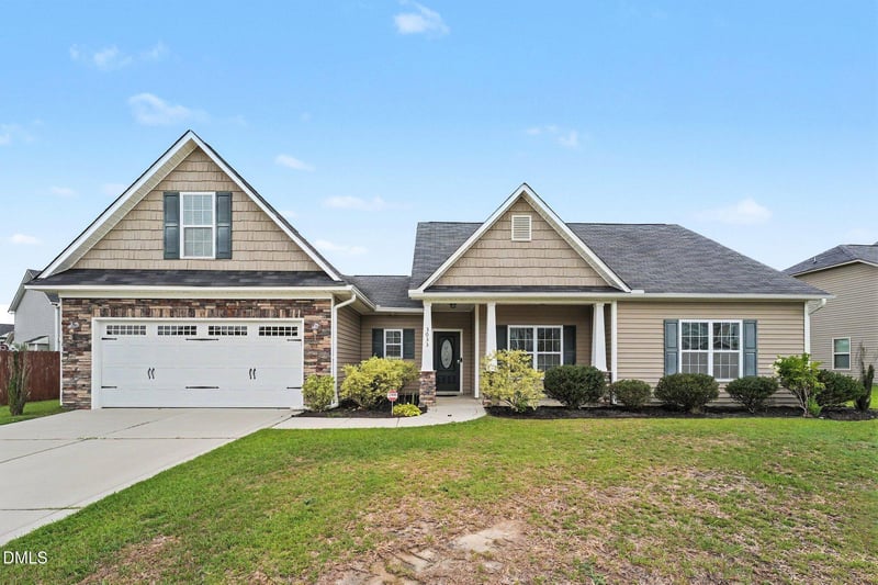 3033 N Kilchattan Dr, Fayetteville, NC 28306