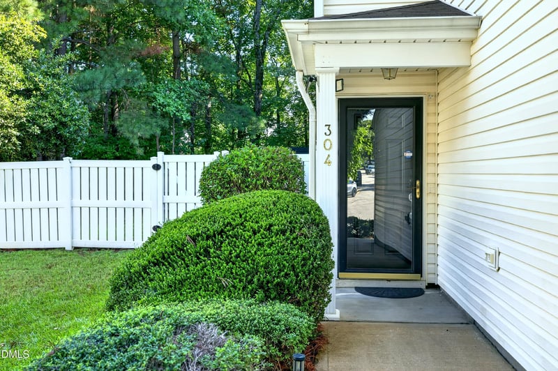 304 Fountain Springs Rd, Holly Springs, NC 27540