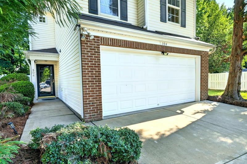 304 Fountain Springs Rd, Holly Springs, NC 27540