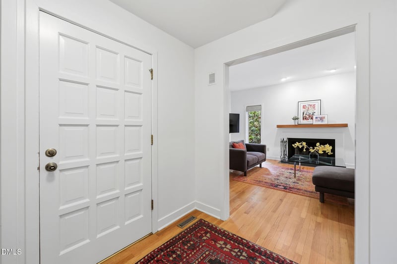 304 Old Forest Creek Dr, Chapel Hill, NC 27514