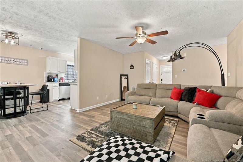 3047 Copenhagen Dr, Fayetteville, NC 28301