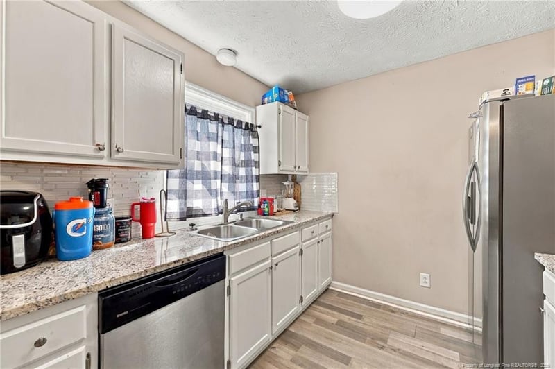3047 Copenhagen Dr, Fayetteville, NC 28301