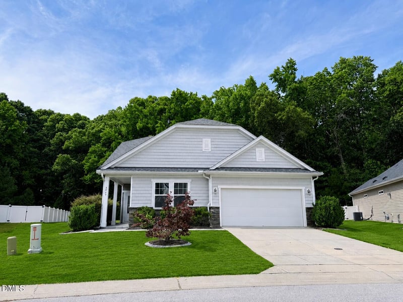 3049 Willow Ranch Dr, Fuquay Varina, NC 27526