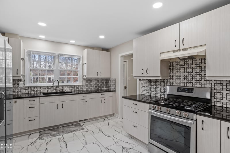 305 E Millbrook Rd, Raleigh, NC 27609