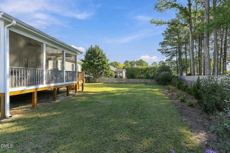 306 Blanchard Rd, Fuquay Varina, NC 27526