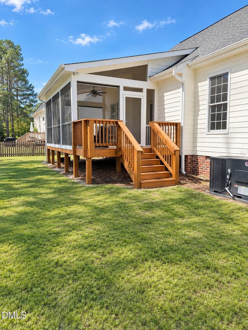 306 Blanchard Rd, Fuquay Varina, NC 27526