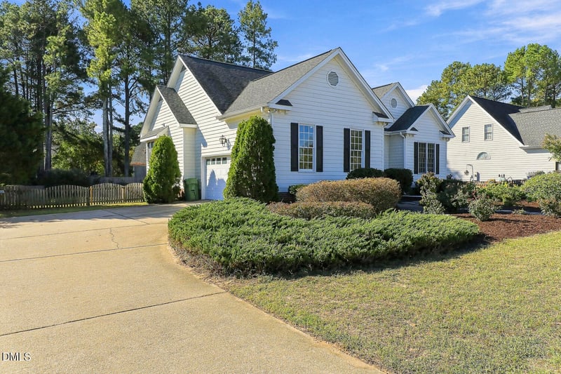 306 Blanchard Rd, Fuquay Varina, NC 27526