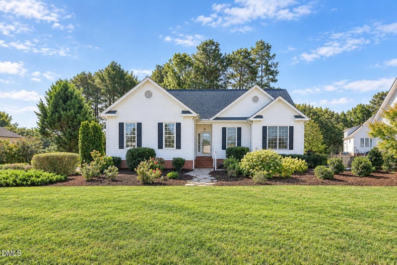 306 Blanchard Rd, Fuquay Varina, NC 27526