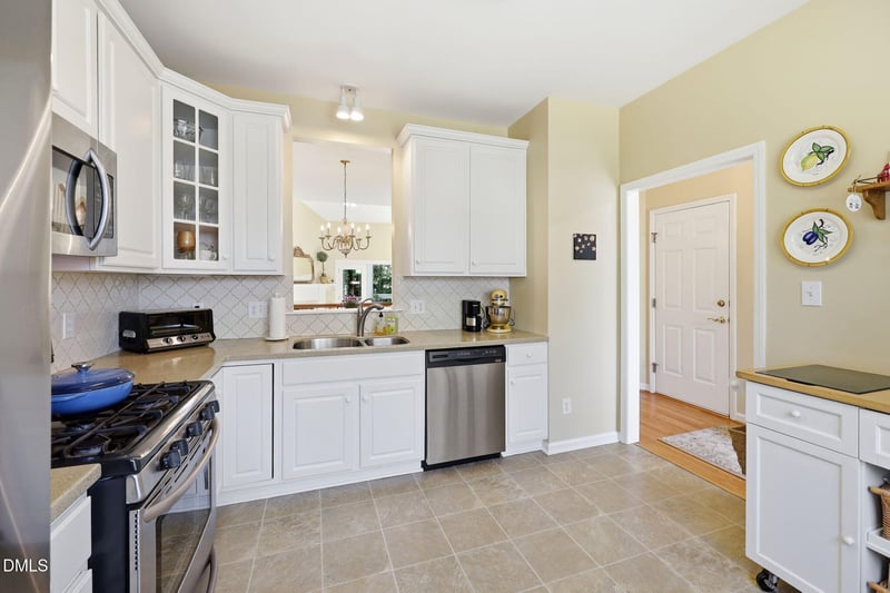 306 Vinca Cir, Cary, NC 27513