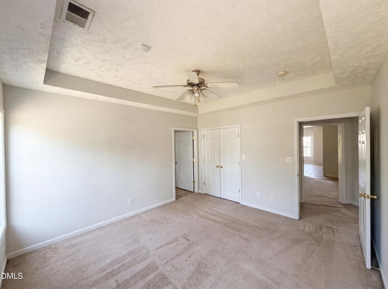 3066 Candlelight Dr, Fayetteville, NC 28311