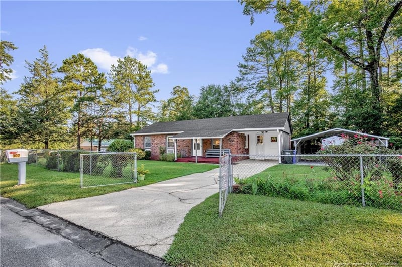 307 Dudley Dr, Fayetteville, NC 28314