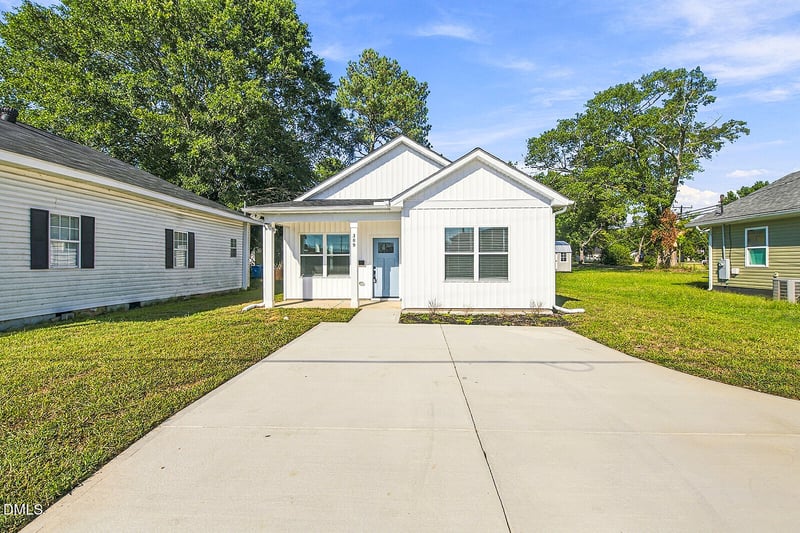 309 E Harnett St, Dunn, NC 28334