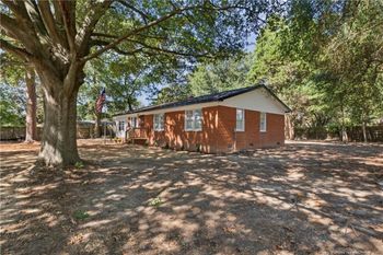 309 Ivan Dr, Fayetteville, NC 28306