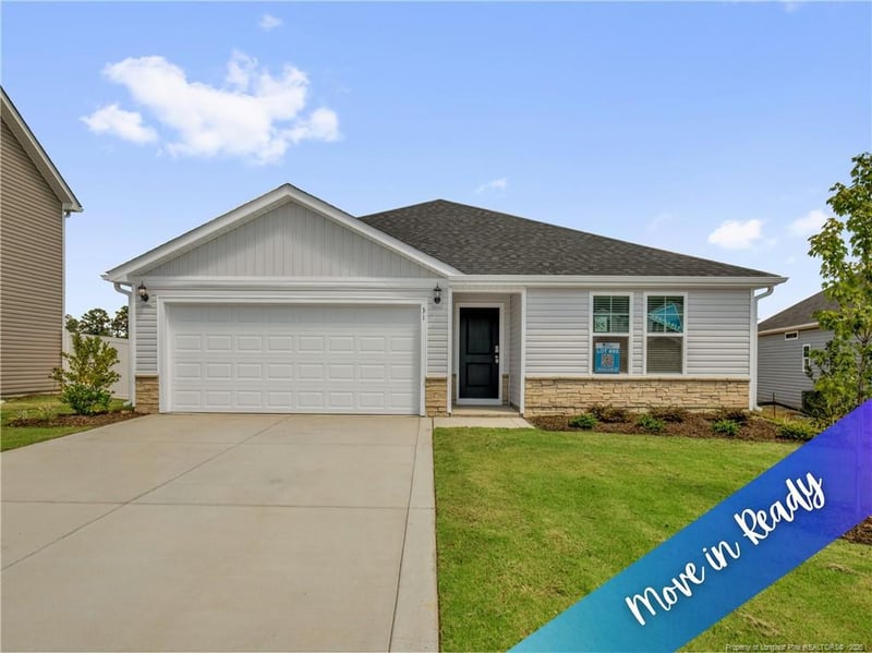 31 E Emily Gardens Dr, Selma, NC 27576